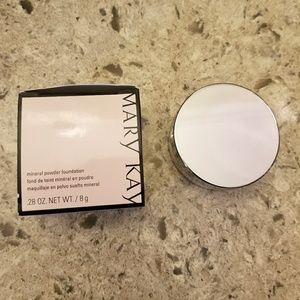 Mary Kay mineral powder foundation Beige 1